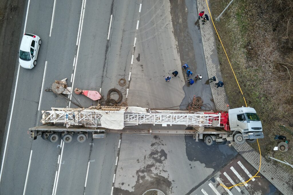 Accidente de Camión: ¿Por Qué Necesita un Abogado de Lesiones Personales para Su Familia?